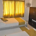 Hostal, Manga mar, Habitaciones privadas y baños privados